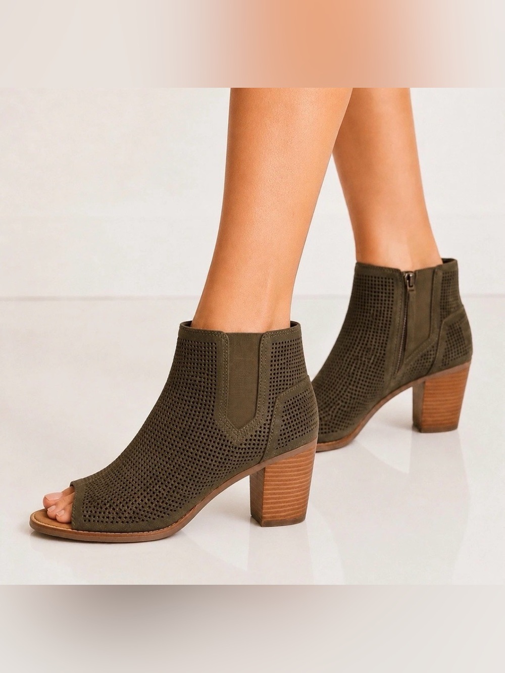 TOMS Womens Majorca Boots Size W6.5 Olive Green Suede Block Heel Open Toe Boho